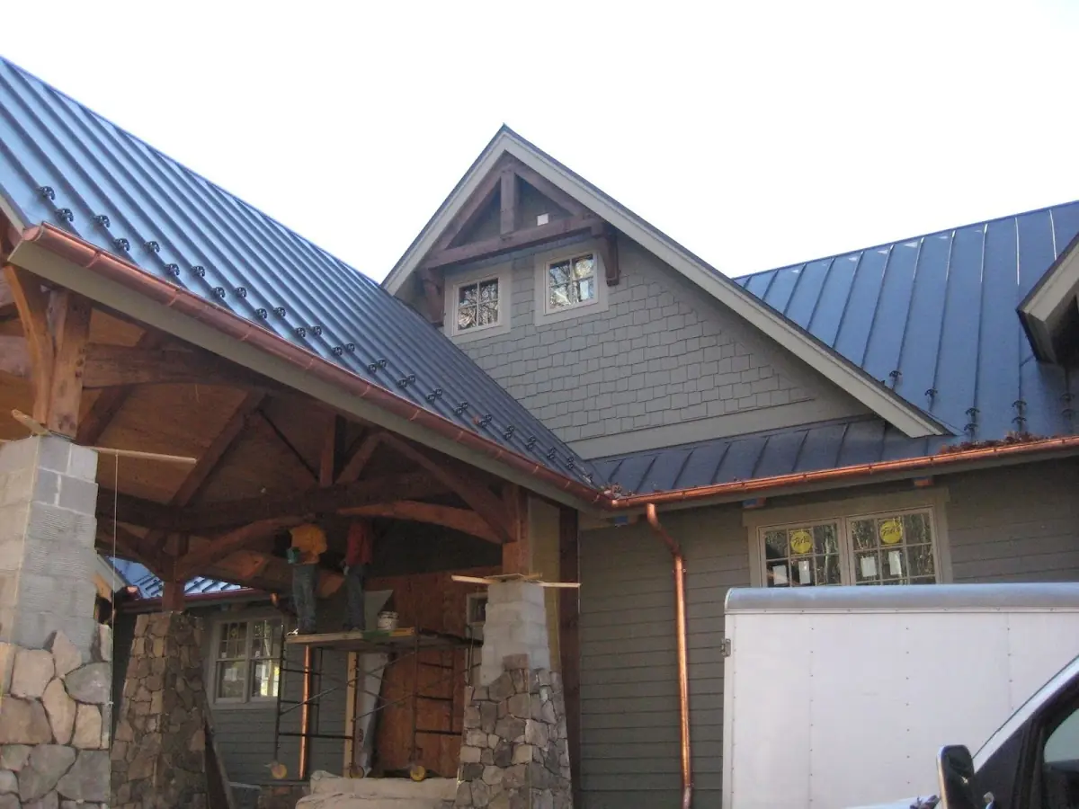 Craftsman Roofing team delivering quality roofing work in New Paris